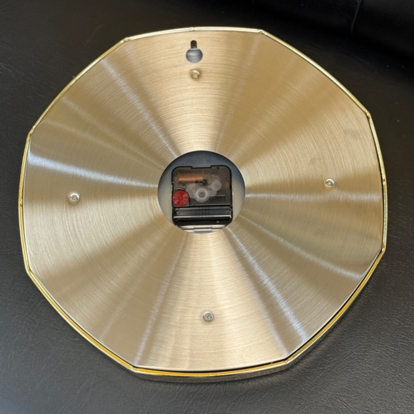 AUDEMARS PIGUET AP Wall Clock gold Bezel Insert And White black Dial - Picture 7 of 7